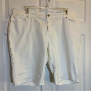 CATO-EST. 1946 Denim NWOT White Shorts Size 20W